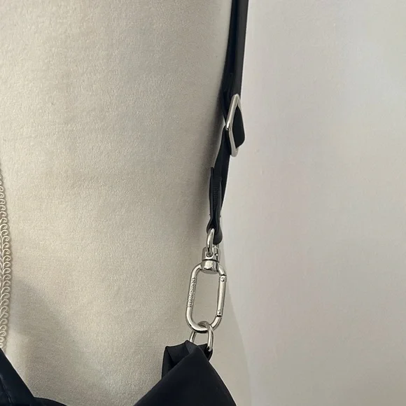 LULULEMON athletica On My Level Black Tote Bag 20L - Picture 7 of 10